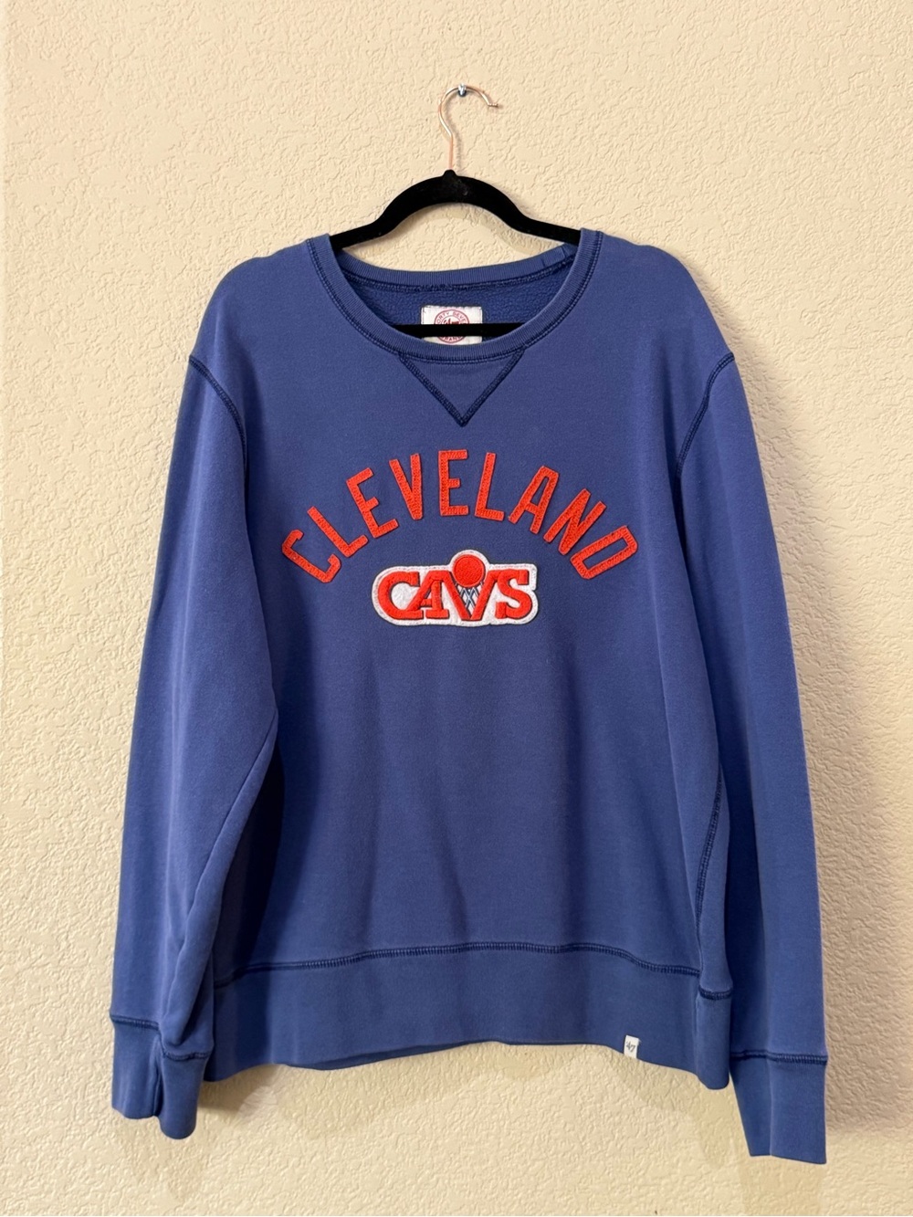 Cleveland Cavs Mens Crewneck Sweatshirt, XL